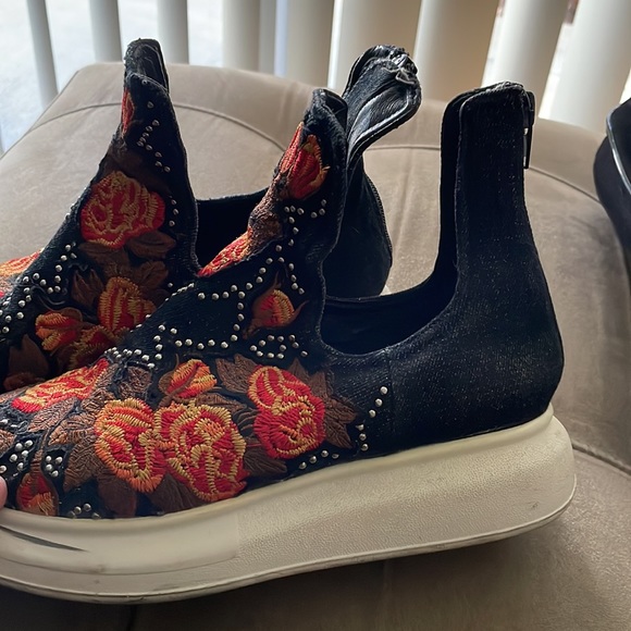 RARE RARE RARE JEFFREY CAMPBELL Sneakers - Picture 5 of 7